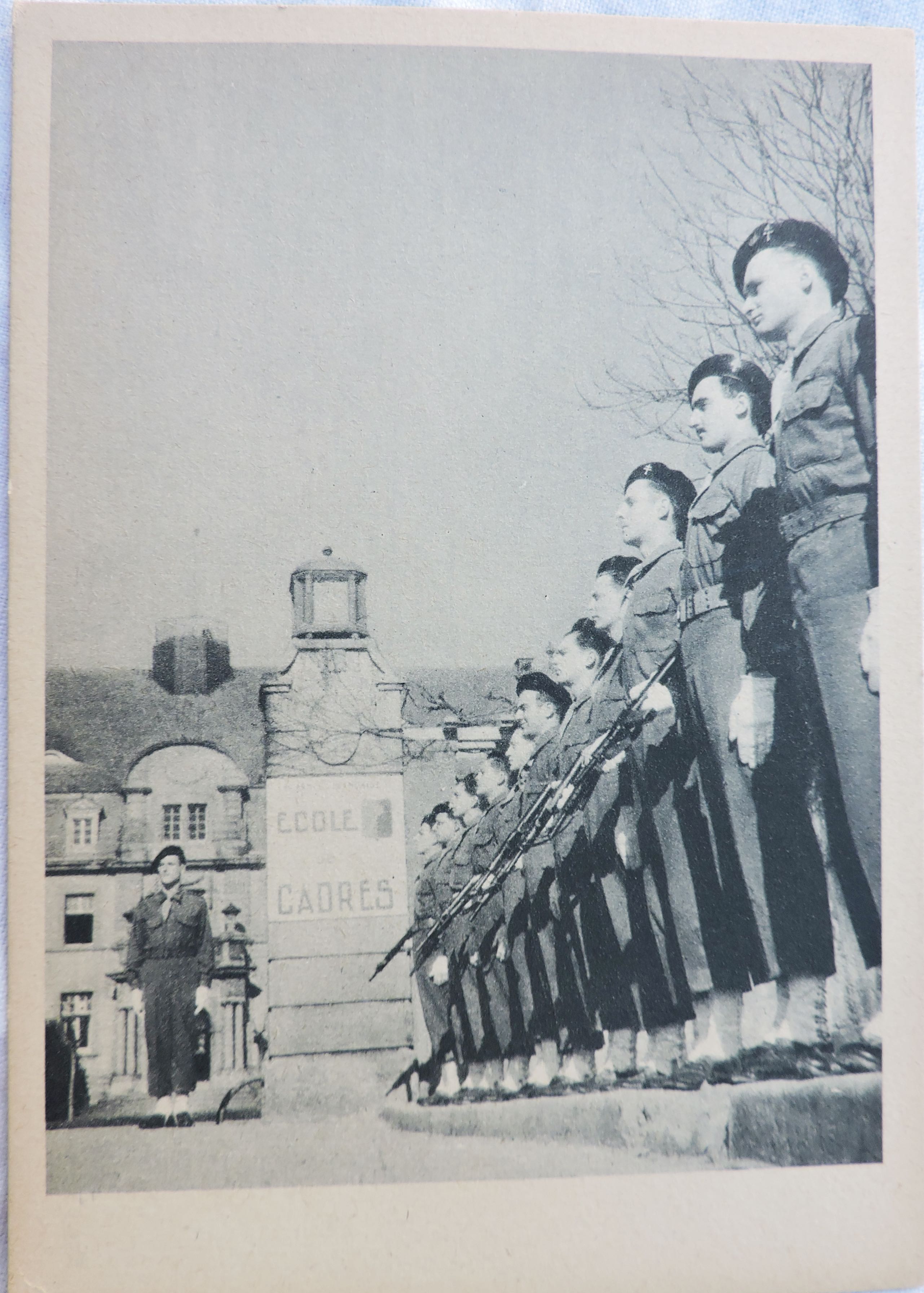 CPA Premi&egrave;re Arm&eacute;e Fran&ccedil;aise  Ecole de cadres  &agrave; Rouffach, Mars 1945