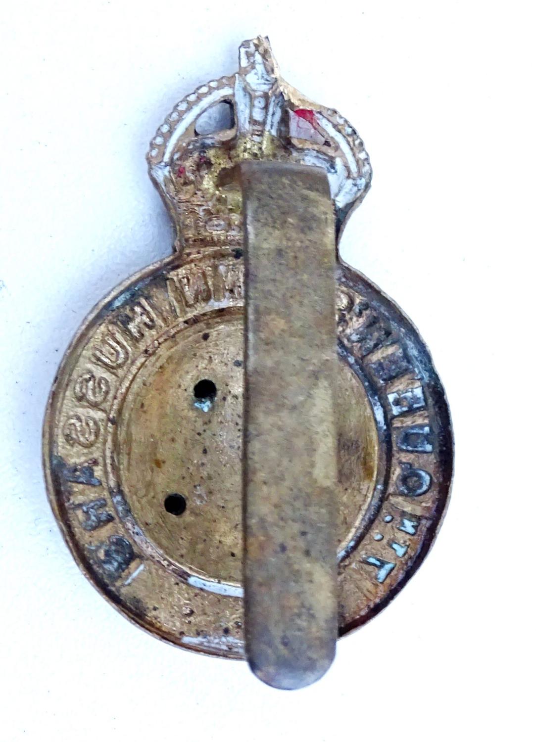 Cap badge  7th. Queen&#039;s own Hussars. Bi-metal  WW2