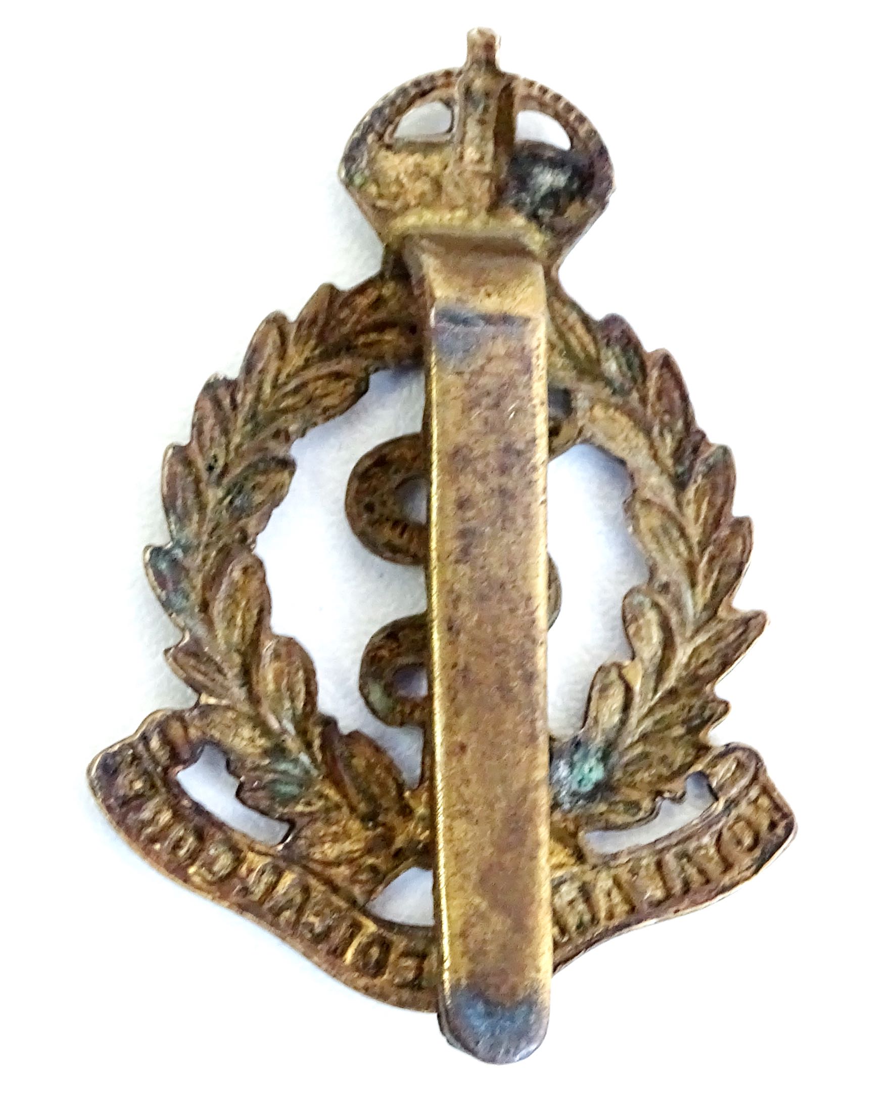 Cap badge Royal Army Medical Corps  WW1 / WW2
