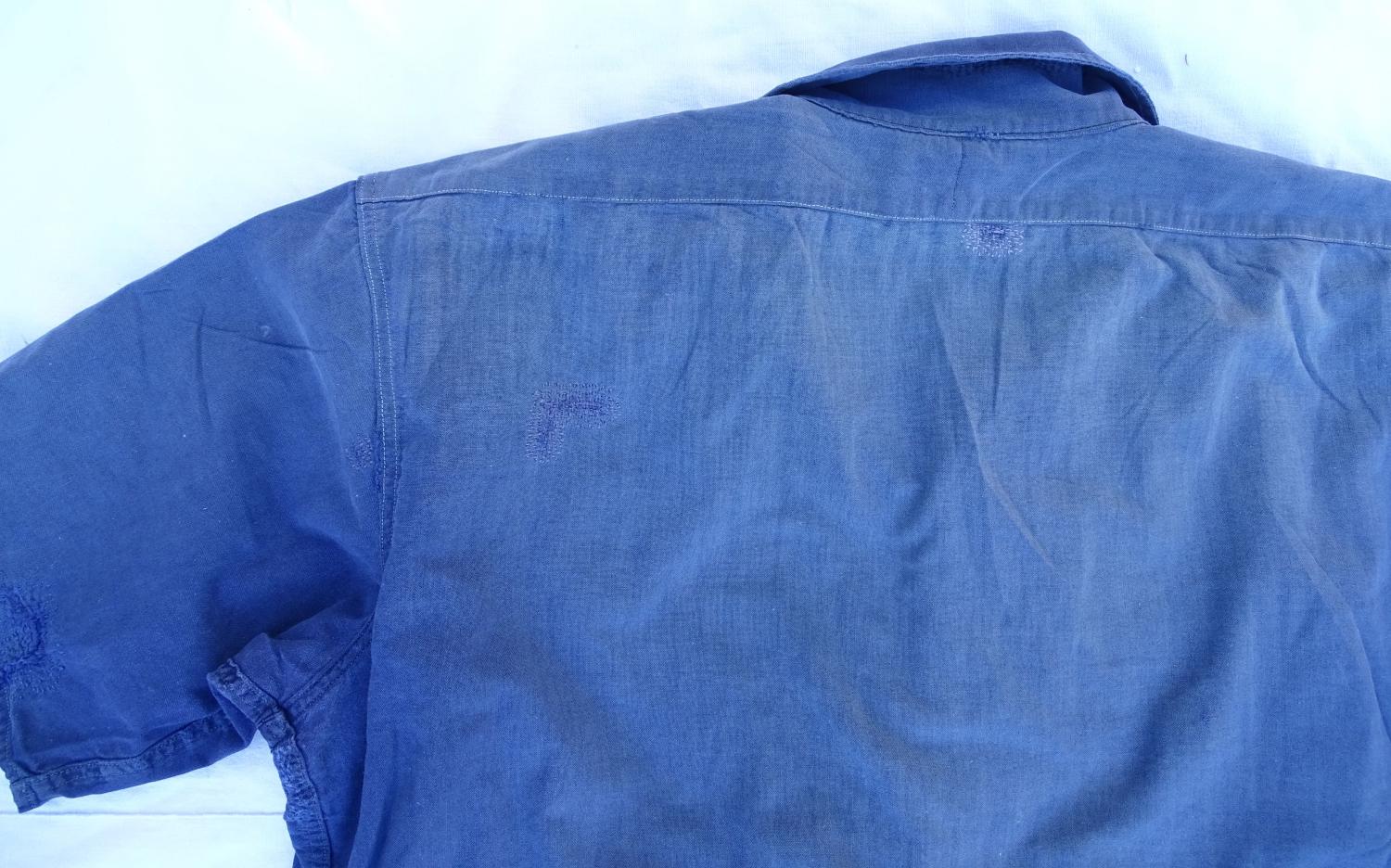 Chemise de travail &agrave; manches courts. Coton bleue , ann&eacute;es 40.