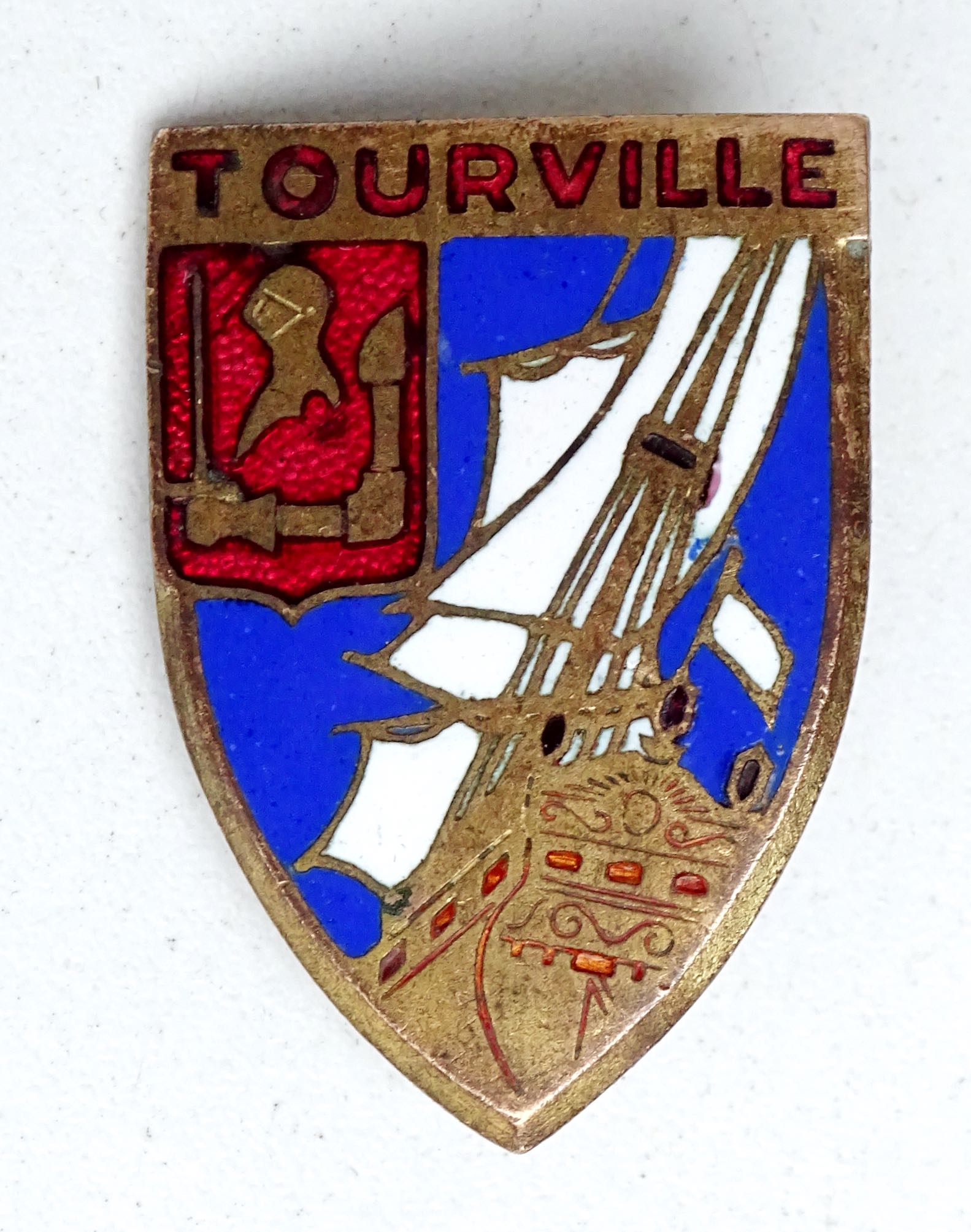 Insigne Croiseur Tourville  Augis St Barth.