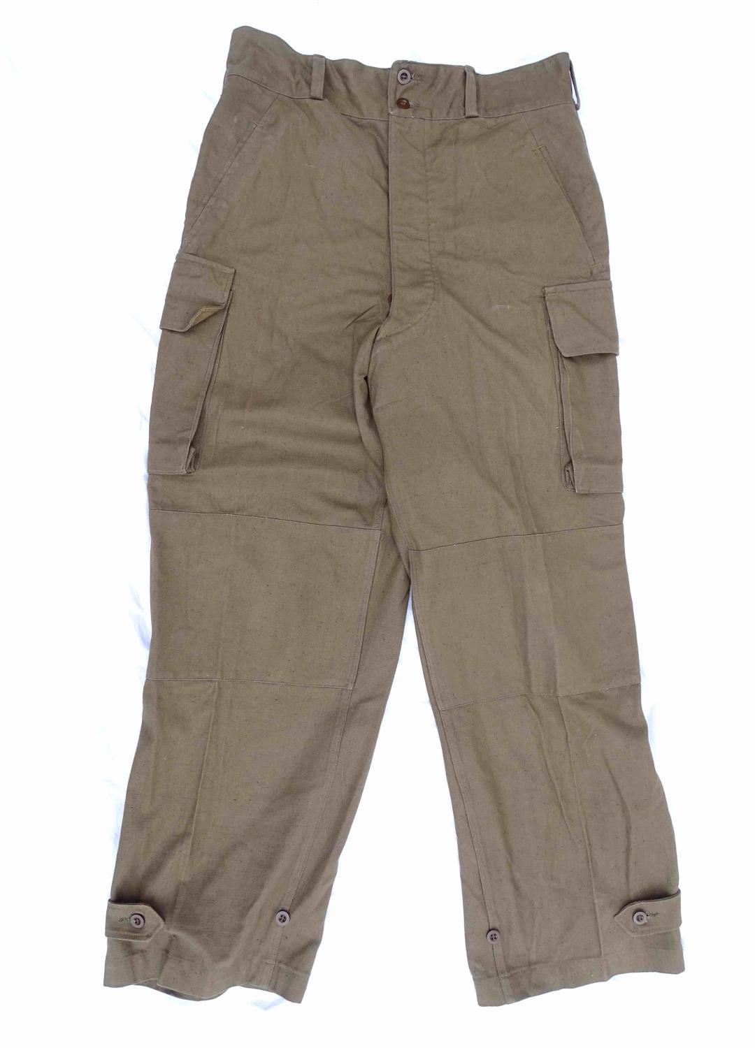 Pantalon TTA 1947/54  Guerre d&#039;Alg&eacute;rie Taille 35. Etat neuf.