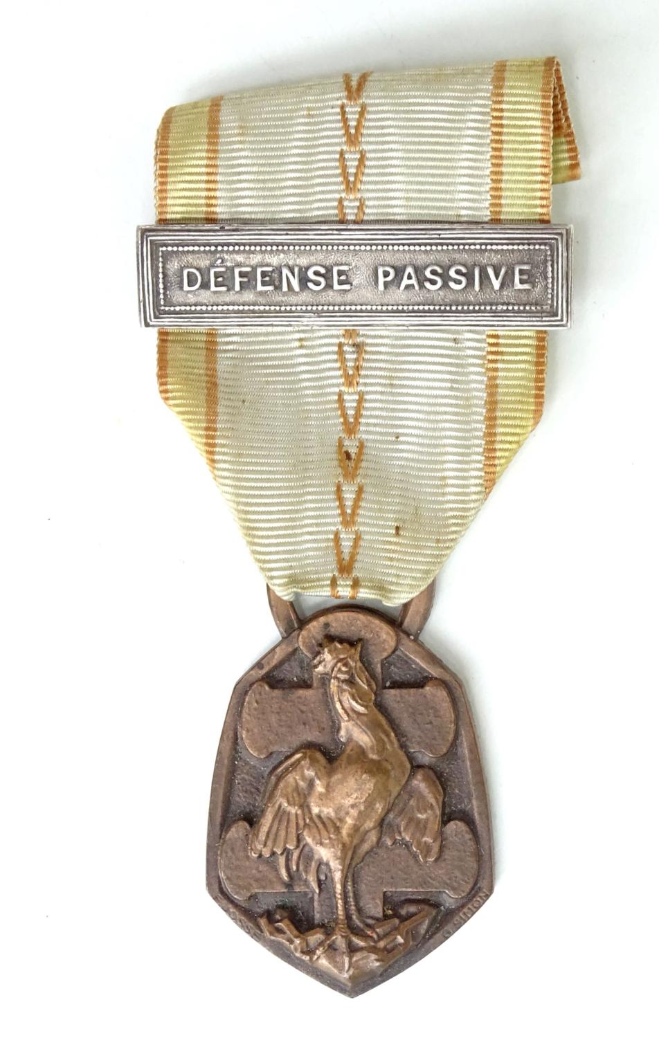 French medal 1939-1945  D&eacute;fense Passive