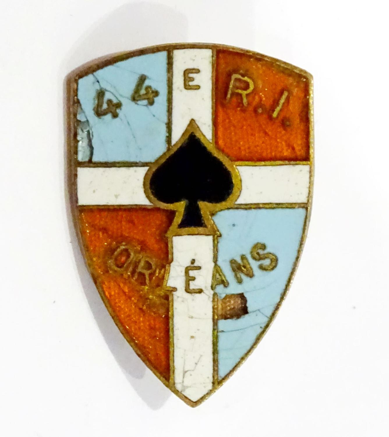 Insigne 44&deg; R&eacute;giment d&#039;Infanterie 29 mm sans marque  Eclats