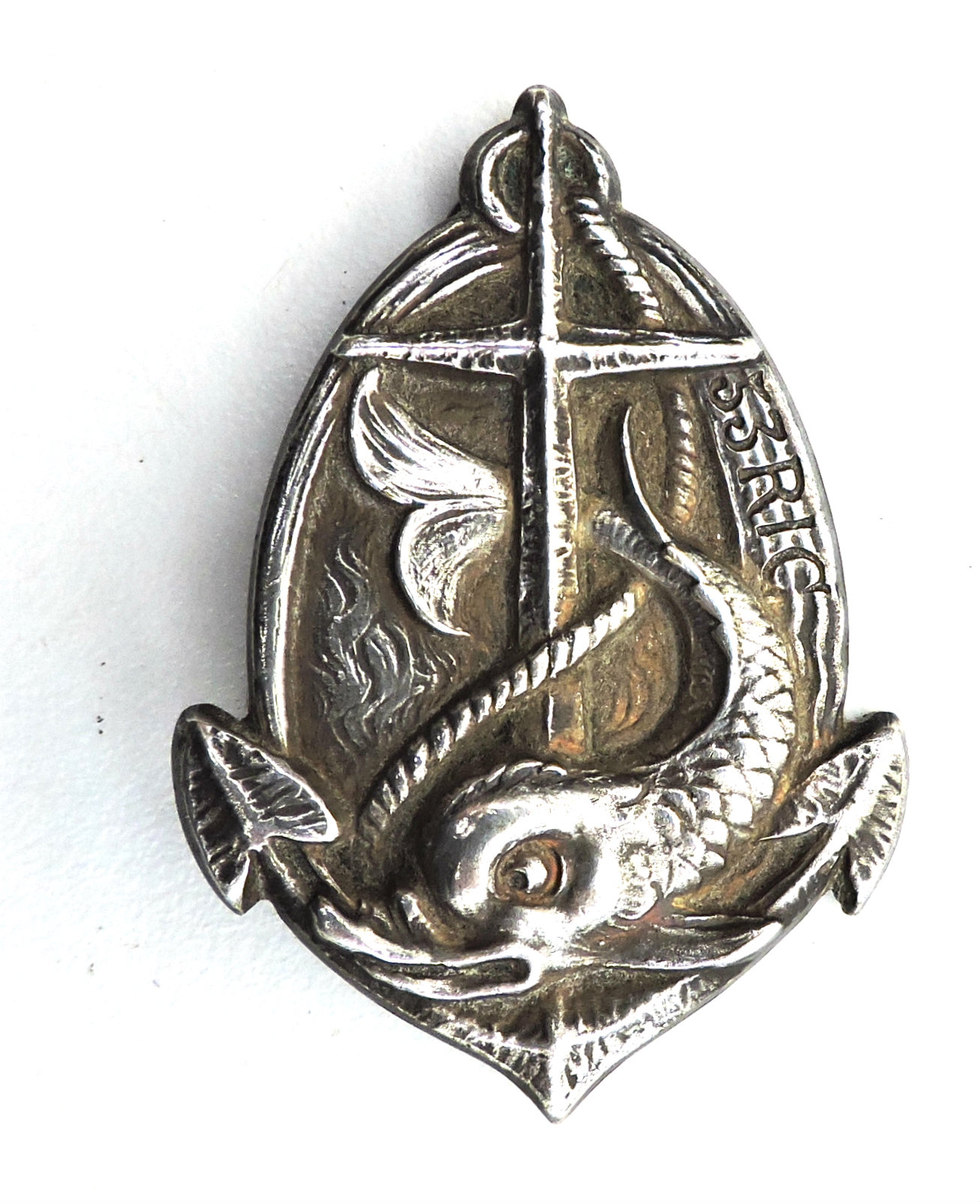 Insigne 53&deg; R&eacute;giment d&rsquo;Infanterie Coloniale, dos lisse embouti Drago Ber. d&eacute;pos&eacute;