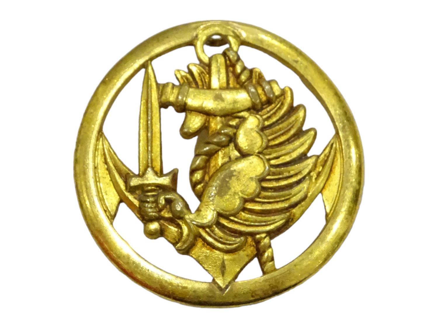 Insigne de beret Parachutiste des Troupes de Marine 1962-1974