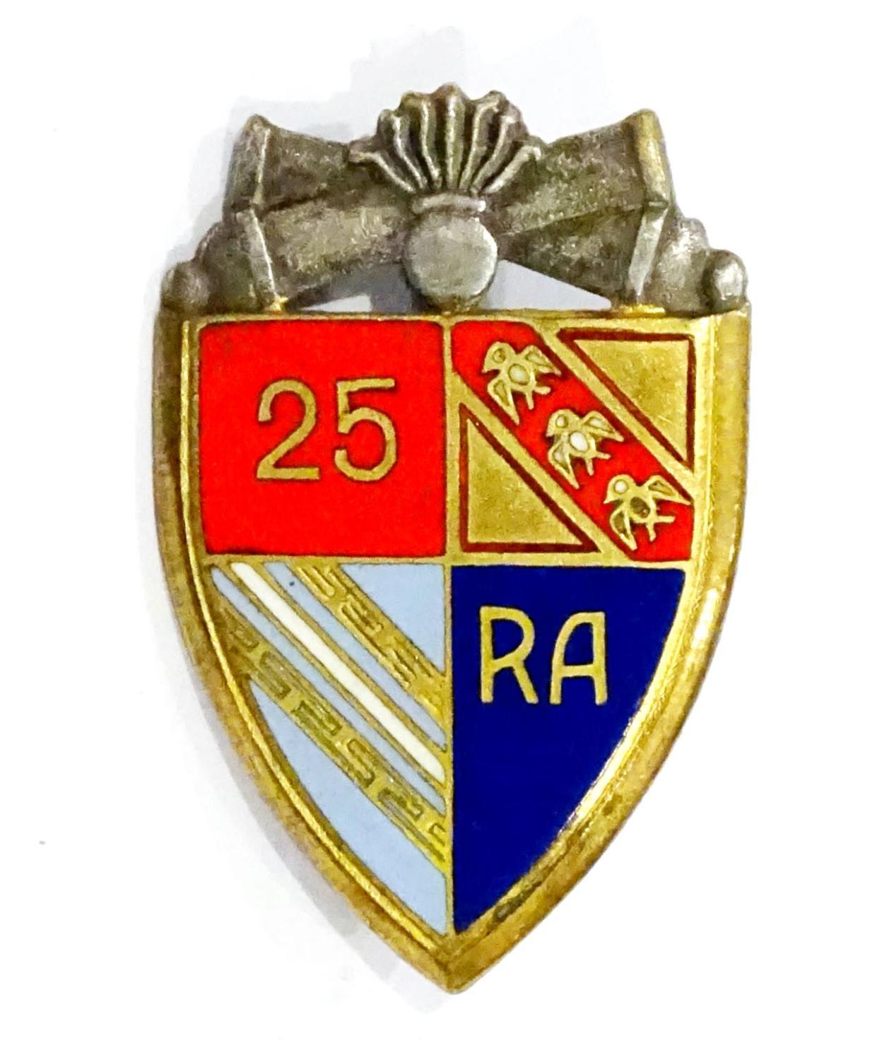 Insigne du 25&deg; R&eacute;giment d&#039;Artillerie  Drago Beranger