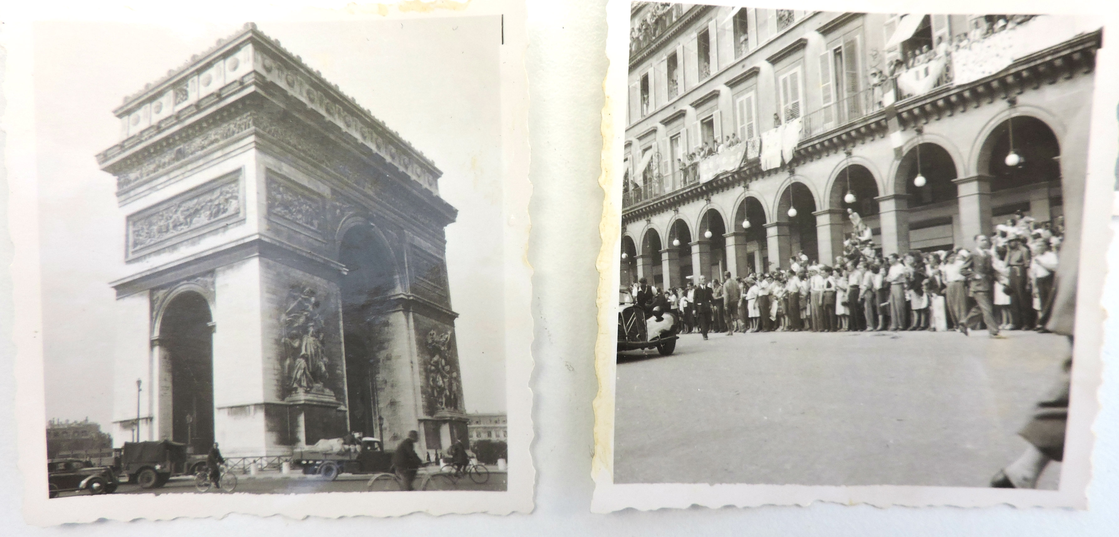 Lot de 5 photos Ao&ucirc;t / septembre 1944 Paris