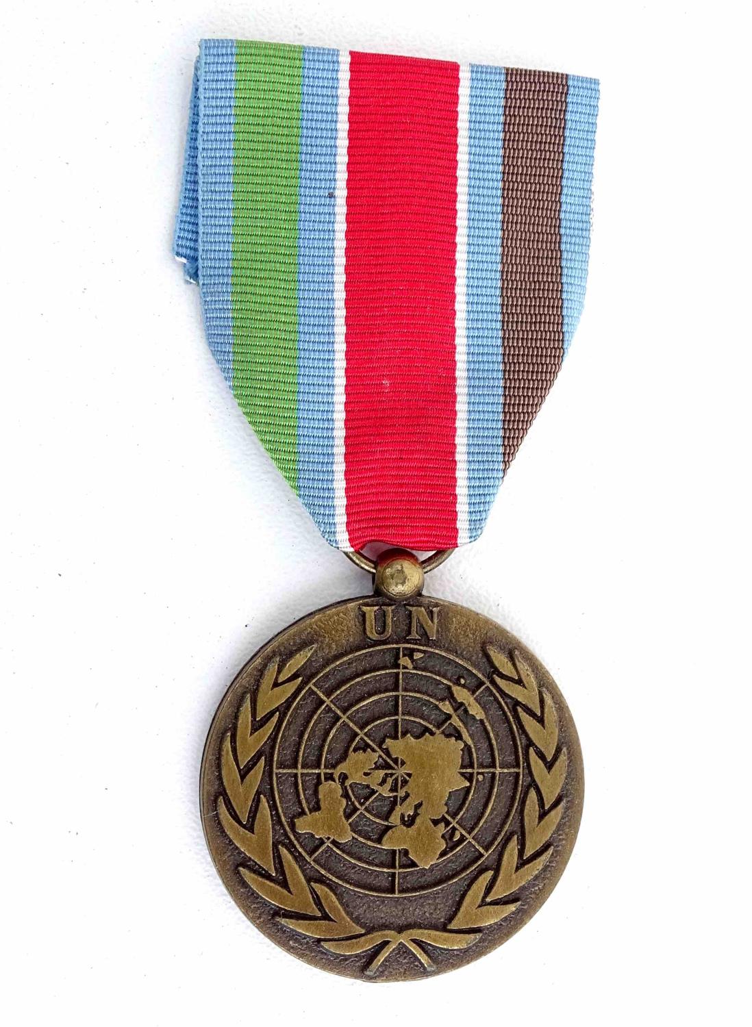 M&eacute;daille U.N.  In the service of peace  UNPROFOR Yougoslavie