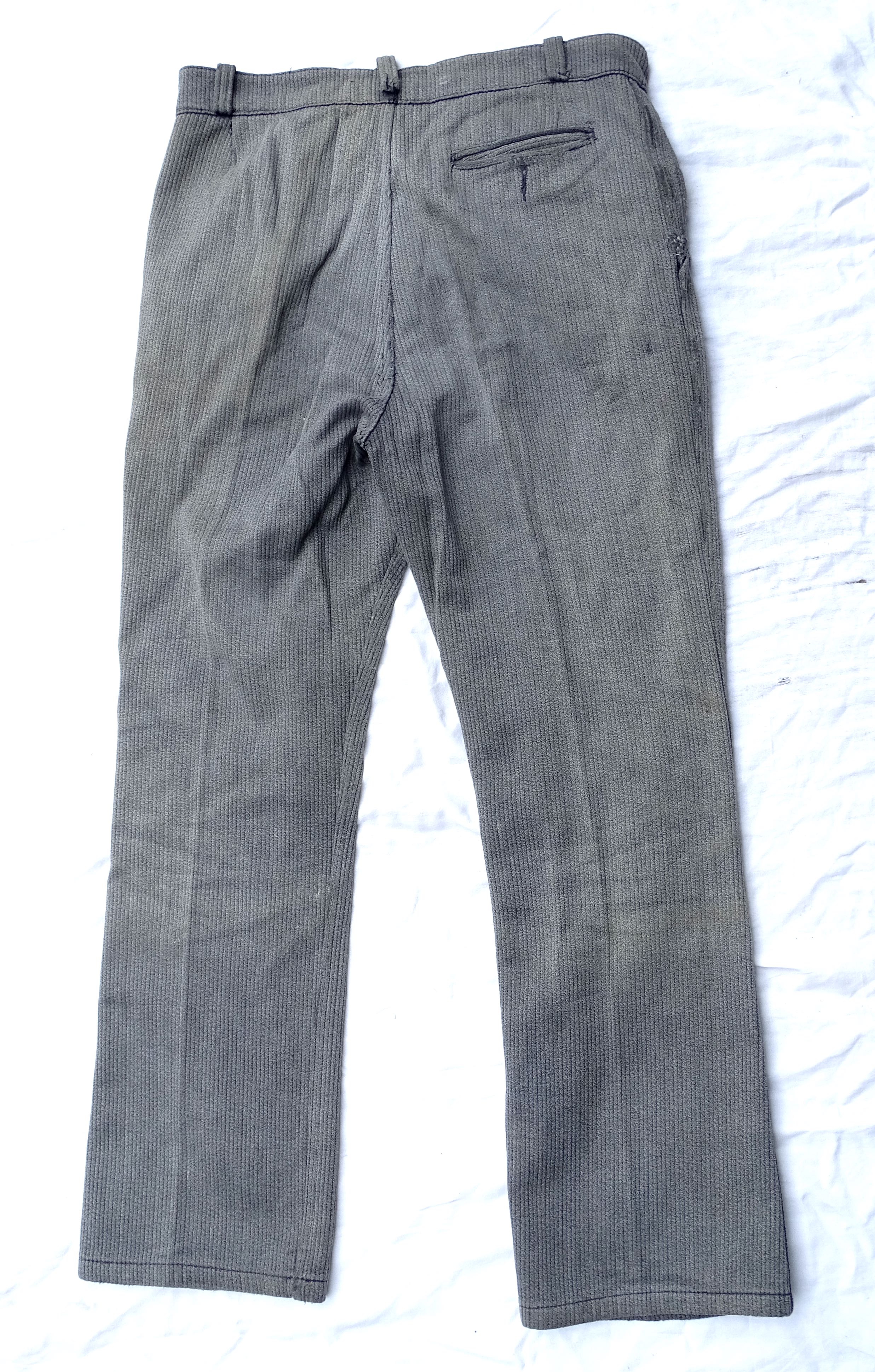Pantalon d&#039;agriculteur en toile de coton c&ocirc;tel&eacute;e