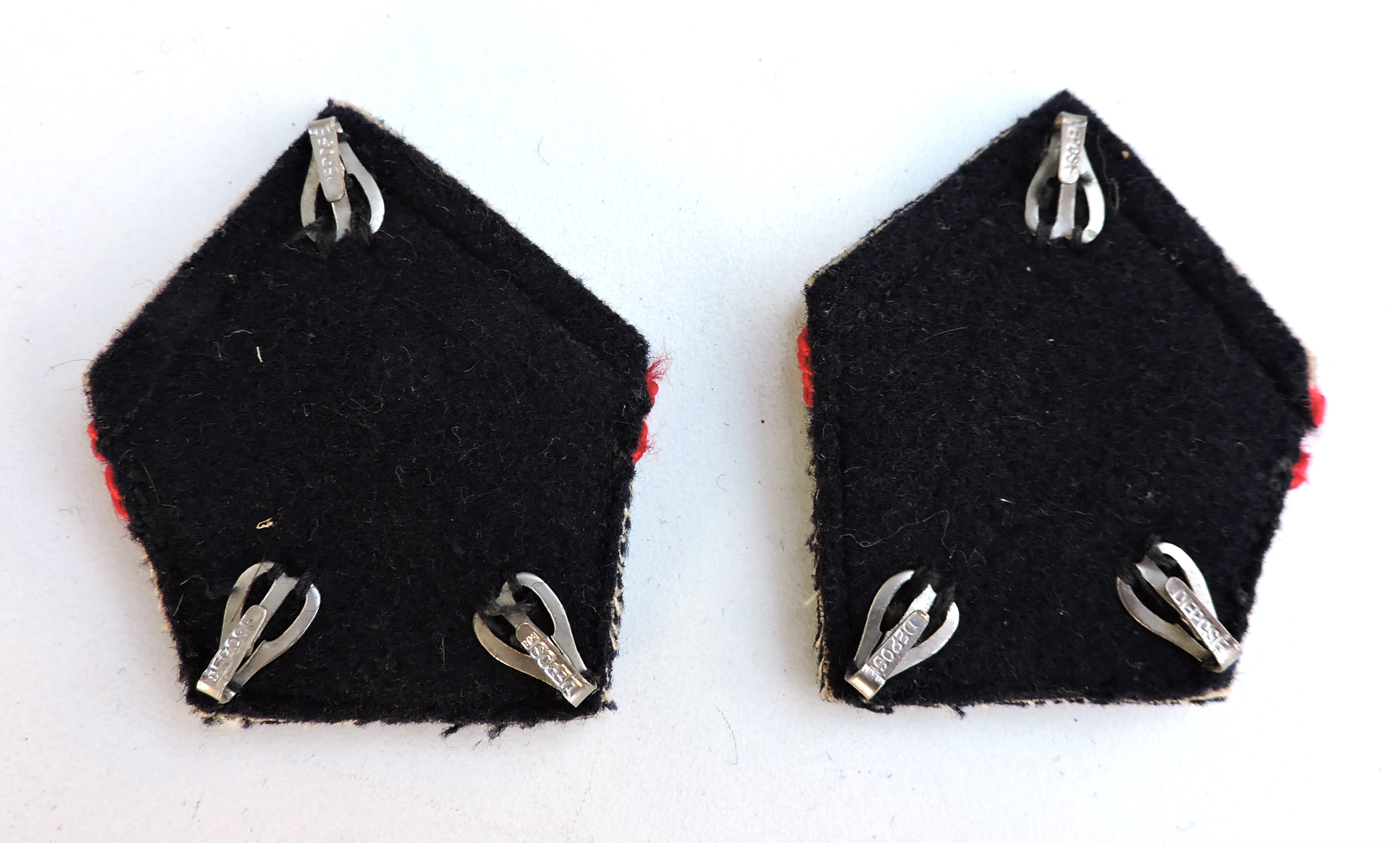 Pattes de collet d&#039;Officier 74&deg; R&eacute;giment d&#039;Infanterie  Crochets