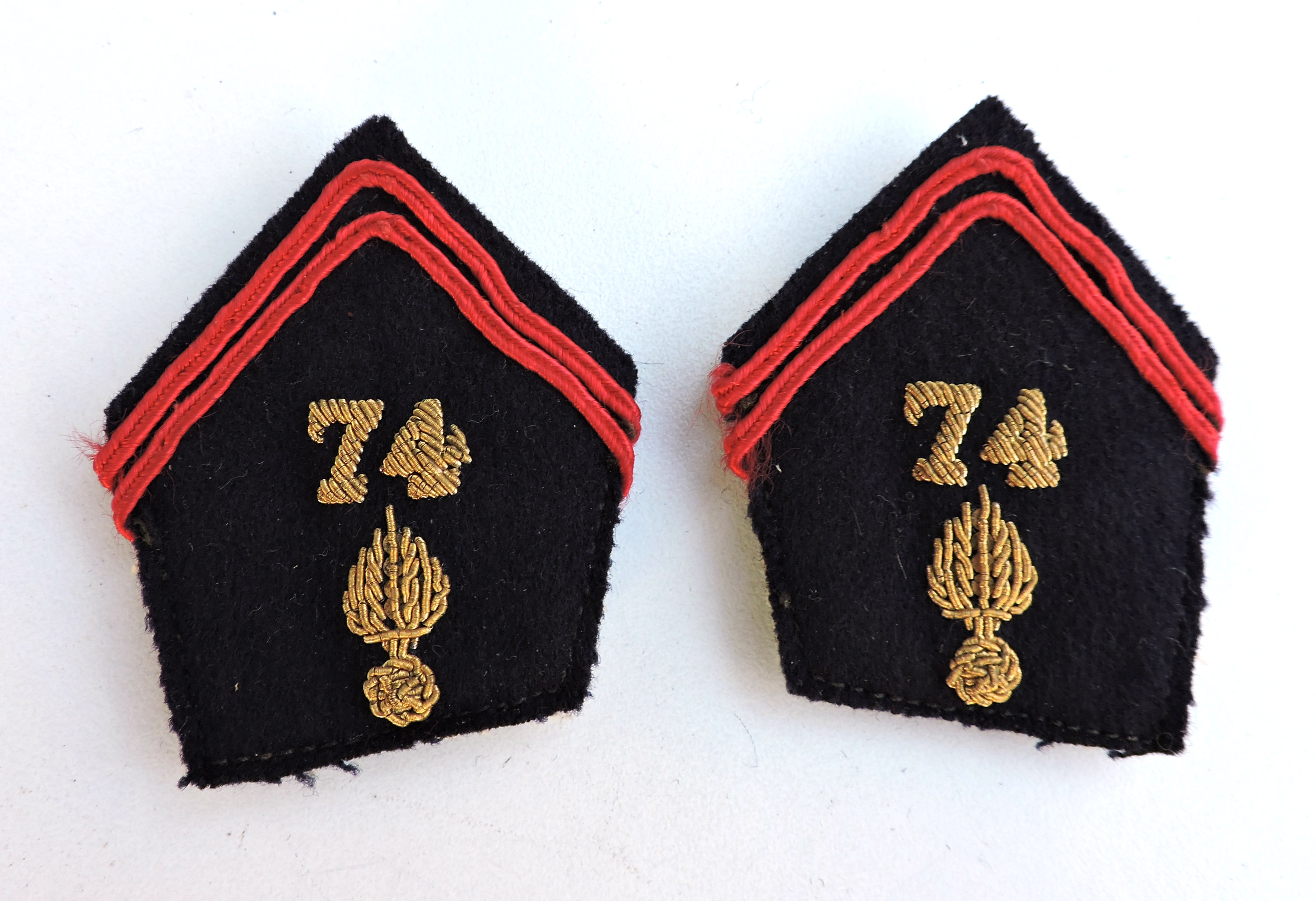 Pattes de collet d&#039;Officier 74&deg; R&eacute;giment d&#039;Infanterie  Crochets