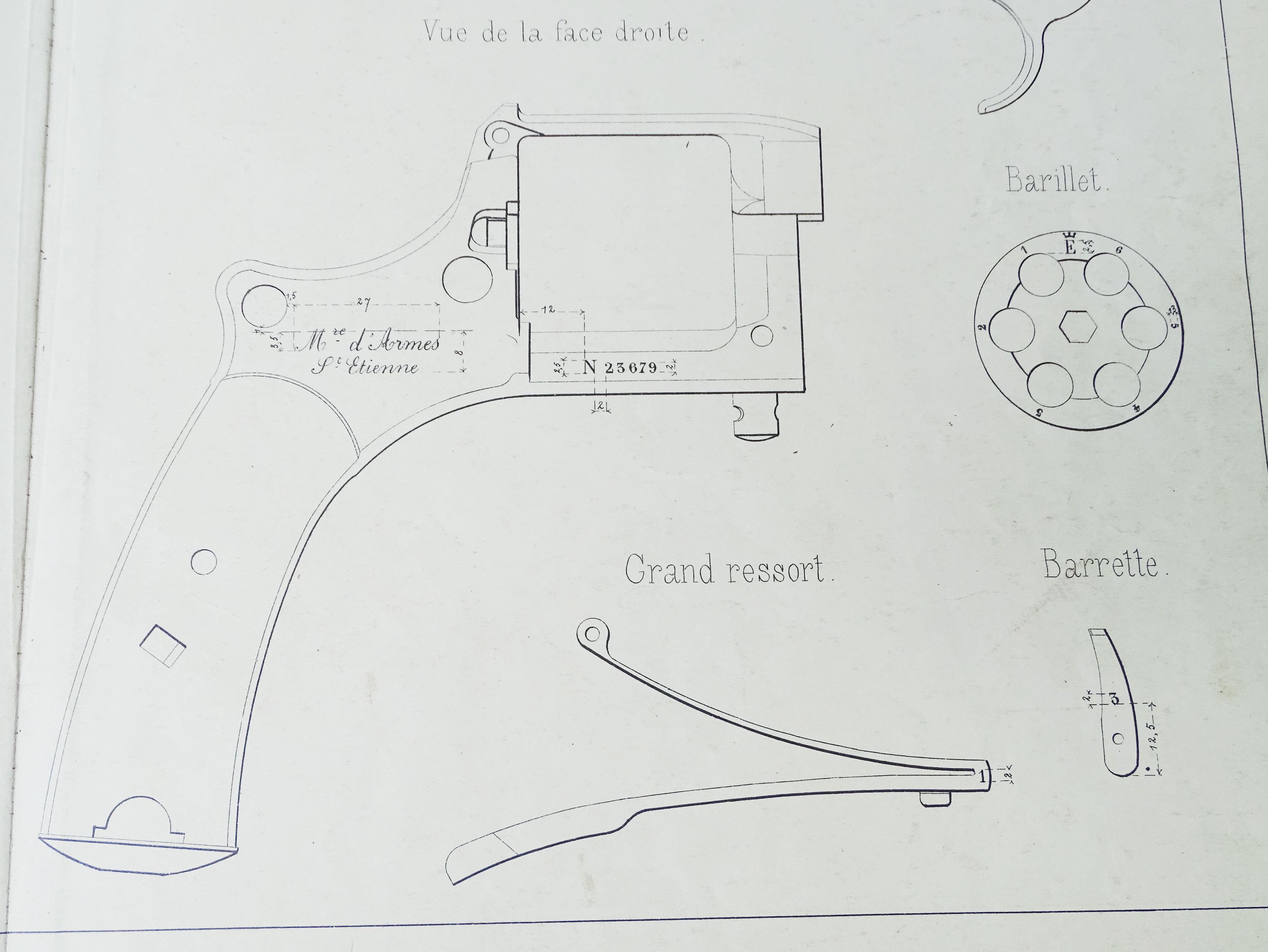 Planche type Revolver Mle 1892. Canon, marquage et num&eacute;rotage