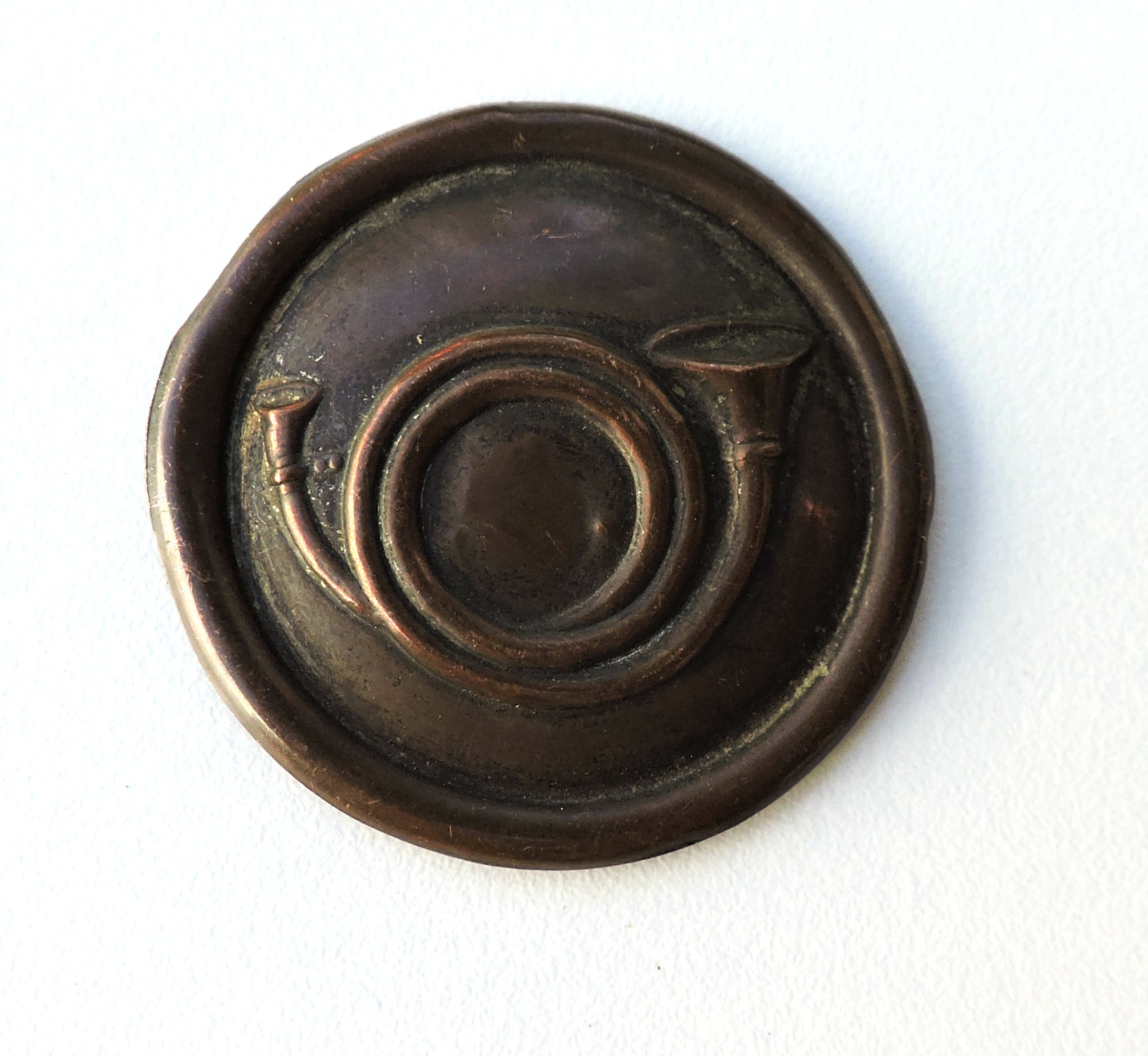 Rosace ou bouton de jugulaire pour shako de Chasseur 1&deg; Empire