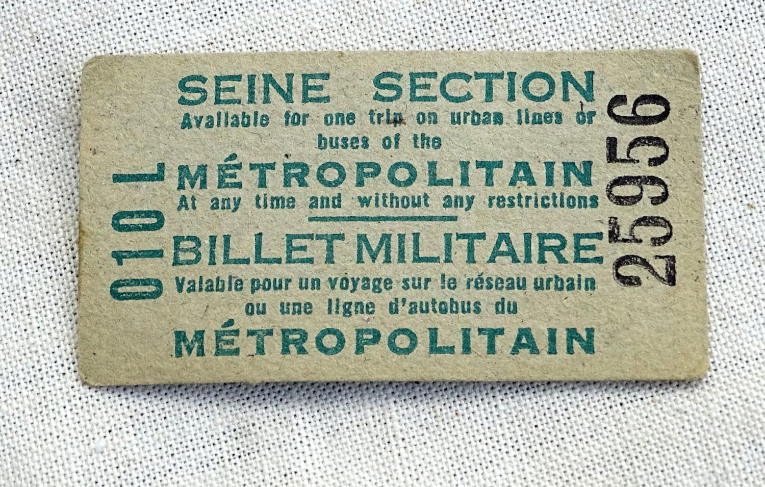 Ticket de métro parisien  Billet militaire en anglais Epoque Libération 1944-45