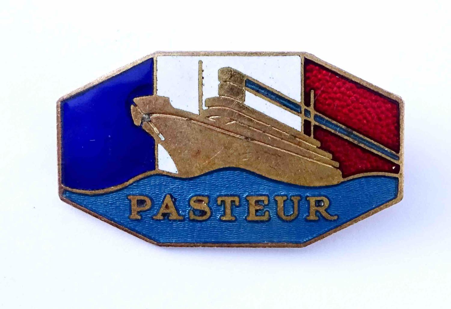 Insigne Paquebot transport de troupes Pasteur  Augis