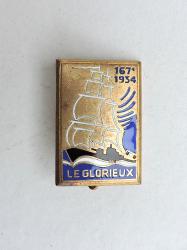 Insigne  Sous-Marin   Le Glorieux 1671-1934 Courtois