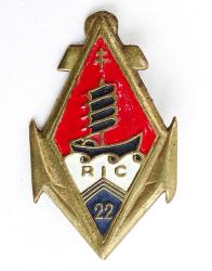 Insigne 22&deg; R&eacute;giment d&rsquo;Infanterie Coloniale  Fabrication locale Extr&ecirc;me-Orient.