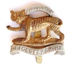 Cap badge The Leicestershire Regiment Bi-metal WW1/WW2