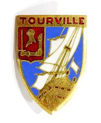 Insigne Croiseur Tourville  A.Augis  Lyon